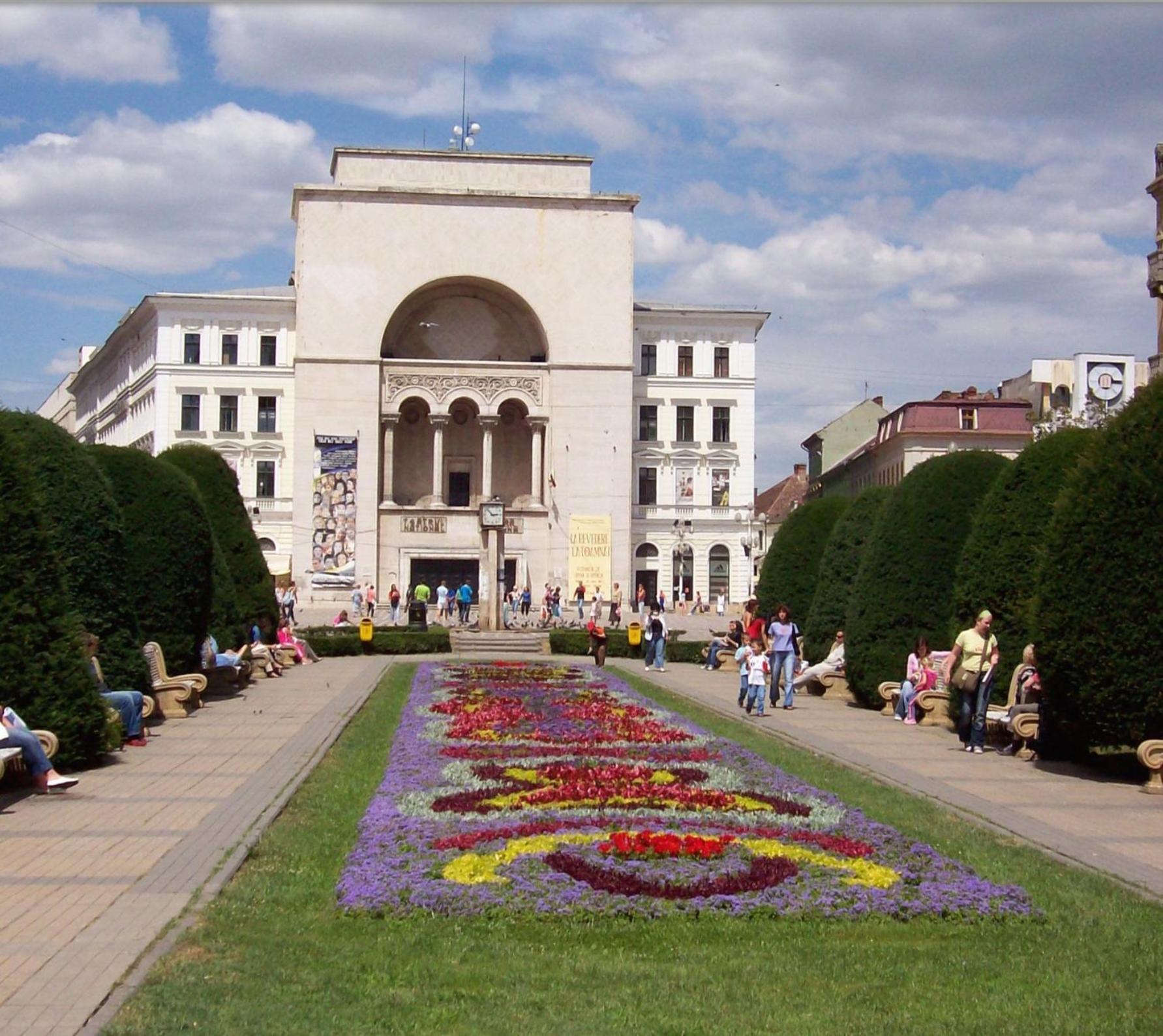 Central Terrace Escape With Jacuzzi Тимишоара Экстерьер фото